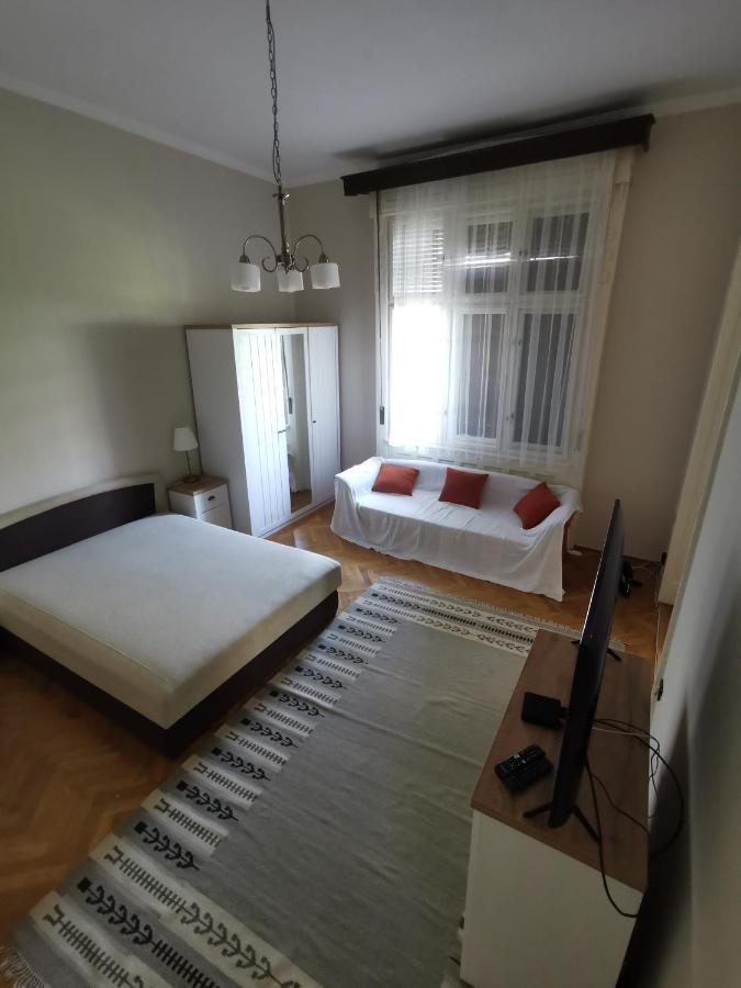 Antikvilla Apartman Szeged Extérieur photo